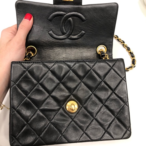 ❌ SOLD ❌ Vintage Chanel Mini Flap Bag - Picture 3 of 4